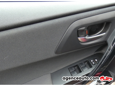 Toyota Auris — 16